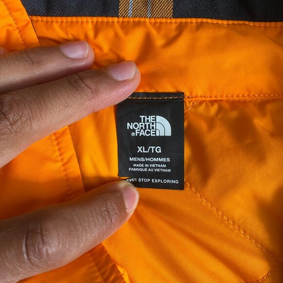 Reversible North Face Coat - Picture 6 of 6